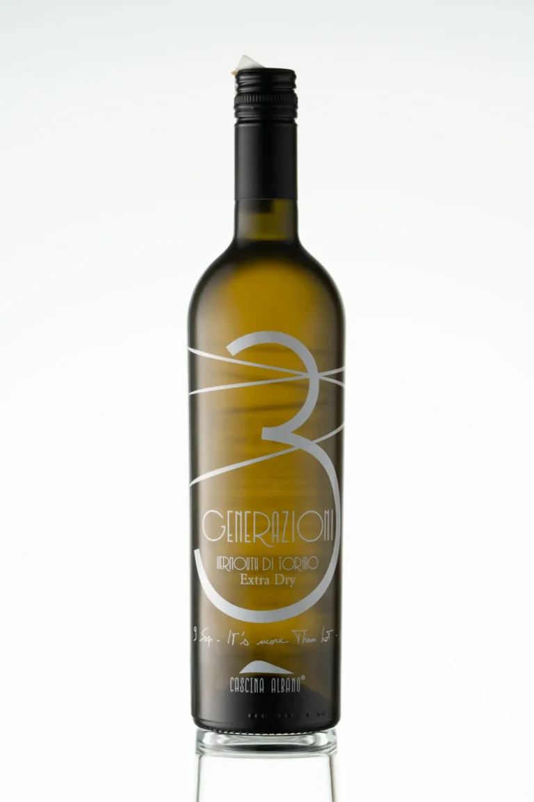 Bottiglia di vino prima del ritocco